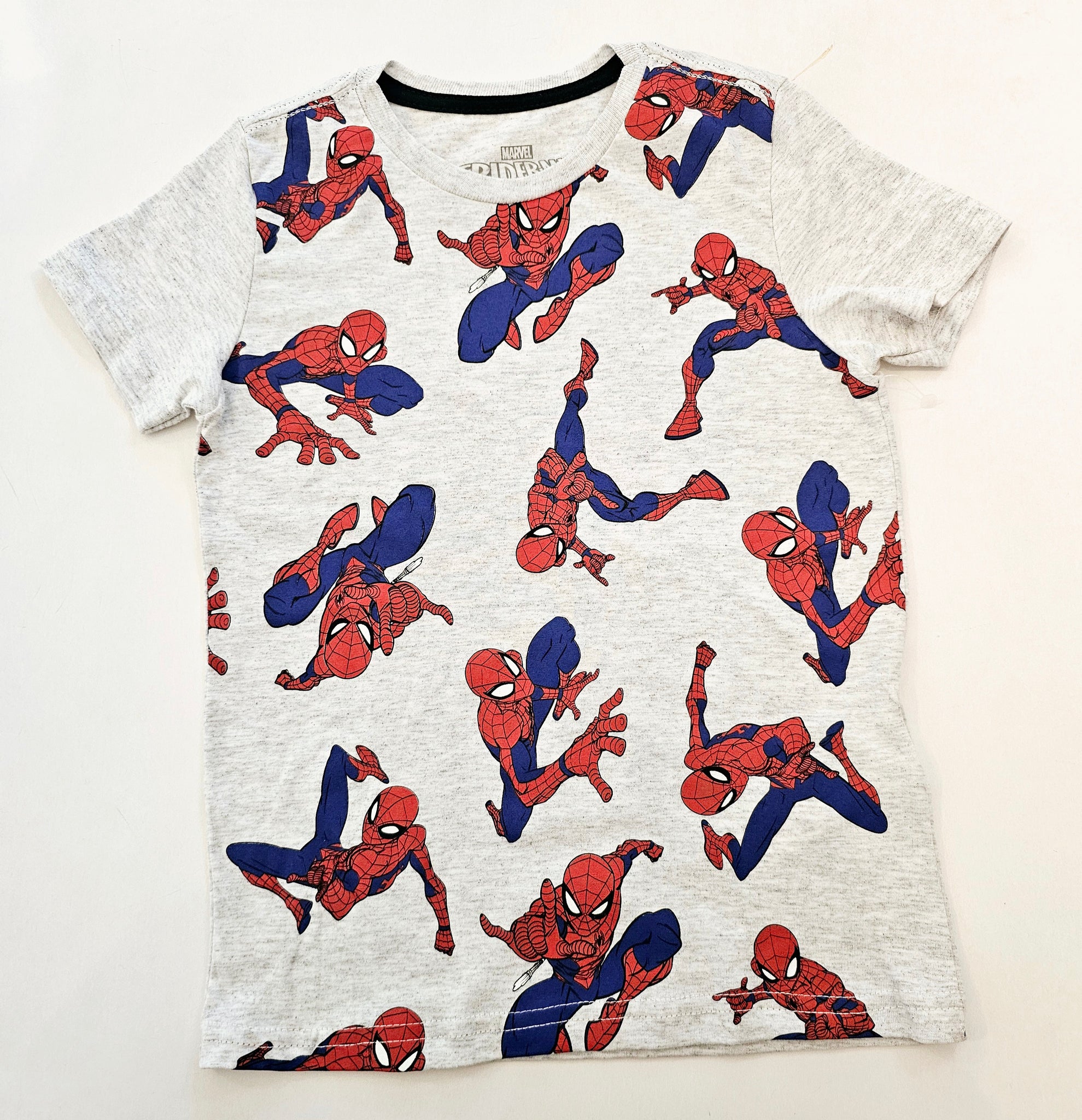 Remera Spiderman Gris