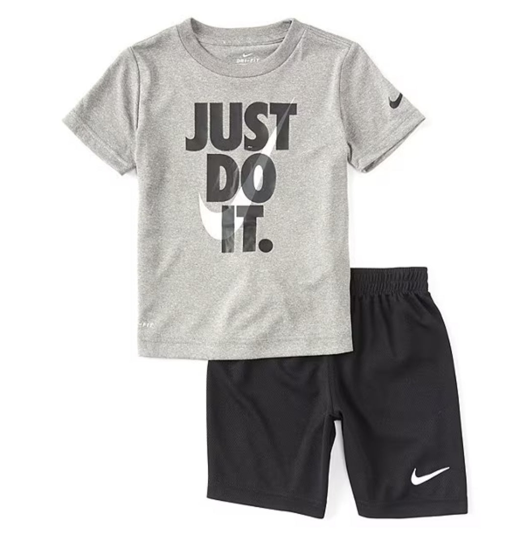 Conjunto Nike Gris bebe