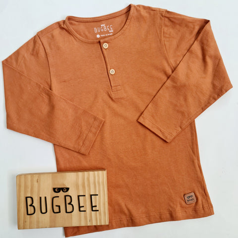 Remera Bugbee Marron nene